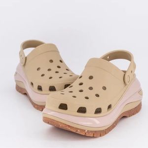 Crocs Mega Crush Clog, 7